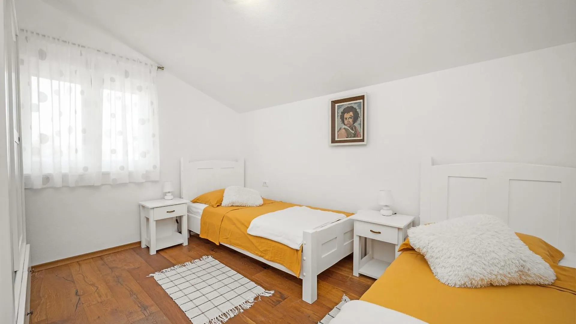 Villa Laura In Medulin For 8 Persons Only 1.5 Km From The Beach
