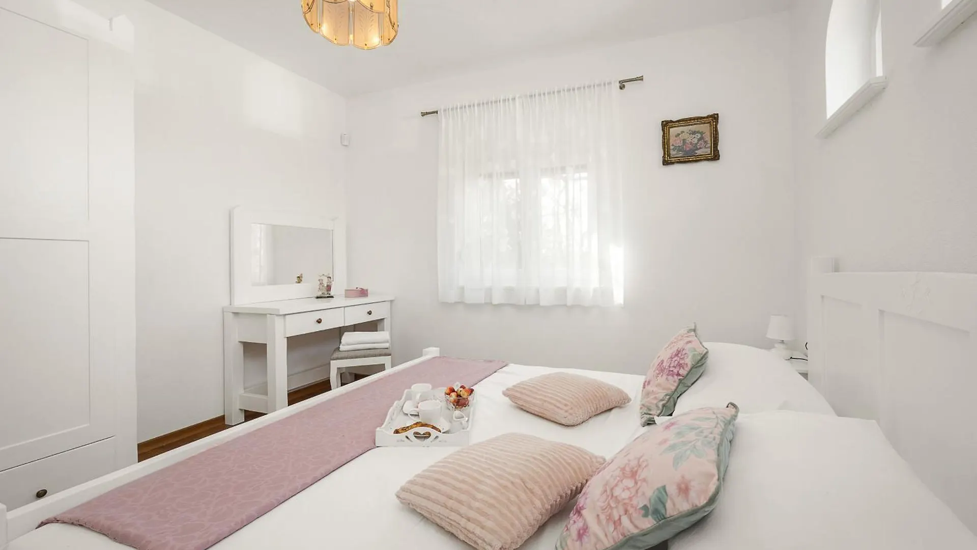Villa Laura In Medulin For 8 Persons Only 1.5 Km From The Beach Croatia