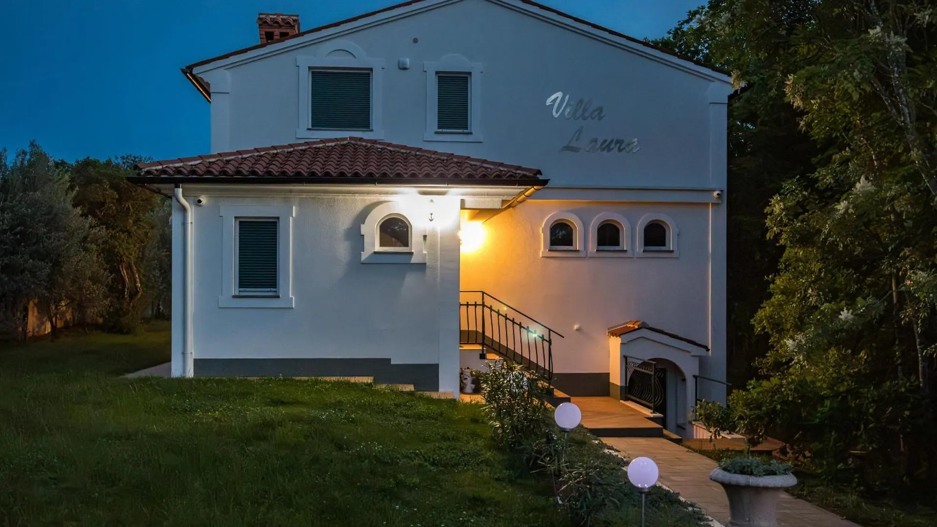 Villa Laura In Medulin For 8 Persons Only 1.5 Km From The Beach Croatia